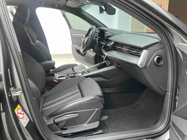 Audi A3 2022, фото 5