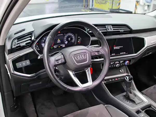 Audi Q3 2022, фото 5
