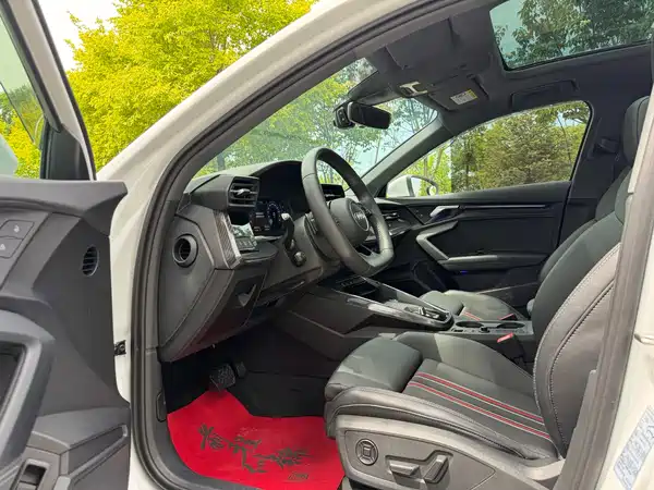 Audi A3 2022, фото 6