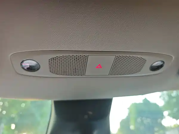 Tesla Model Y 2022, фото 16