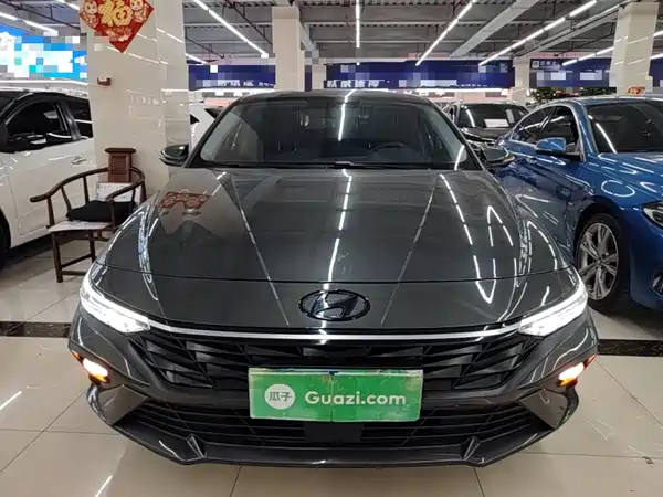 Hyundai Elantra 2023, фото 2