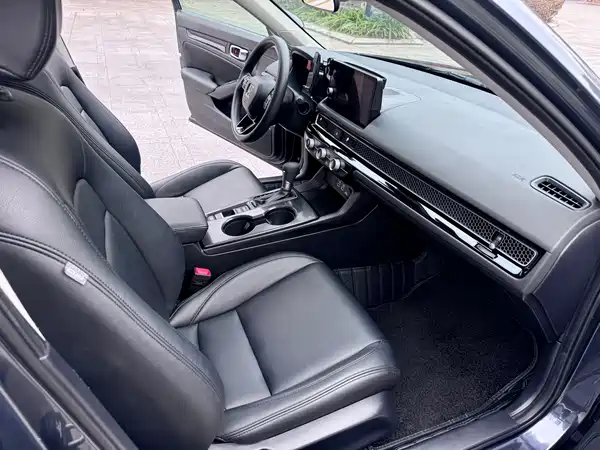 Honda Civic 2023, фото 22