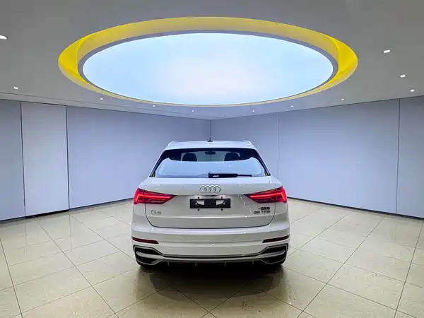 Audi Q3 2022, фото 5