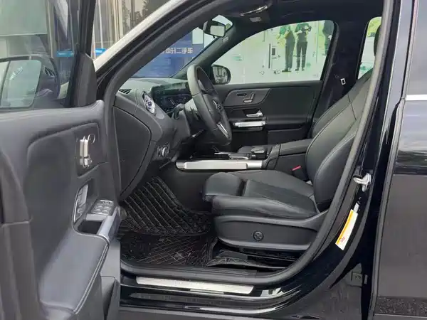 Mercedes-Benz EQB 2023, фото 10