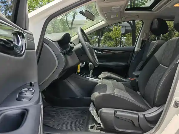 Nissan Tiida 2024, фото 5