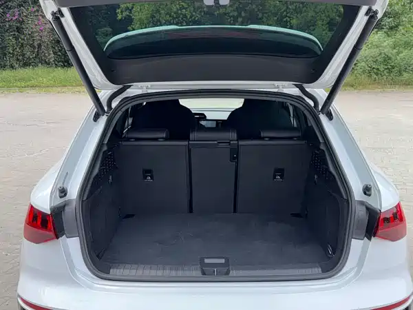 Audi A3 2022, фото 7