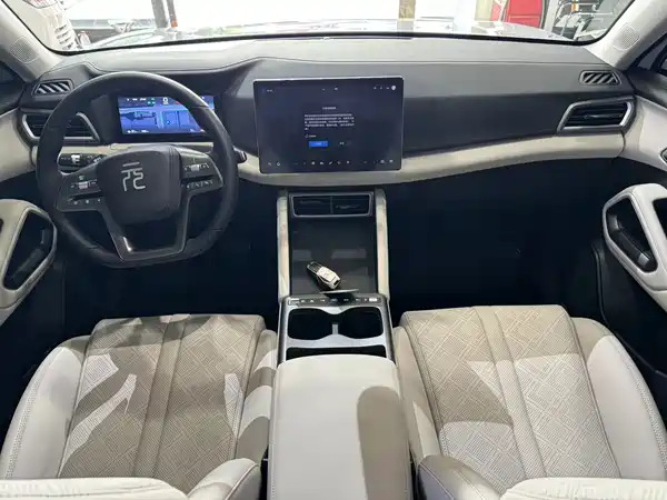 BYD Yuan UP 2025, фото 7
