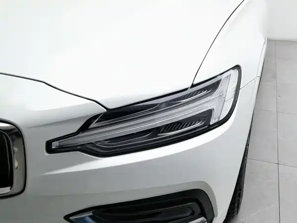 Volvo S60 2024, фото 7