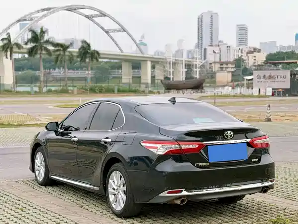 Toyota Camry 2023, фото 6