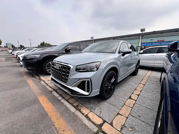 Audi Q2L 2022