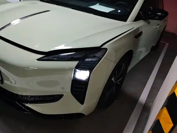 Hongqi EH7 2025, фото 24