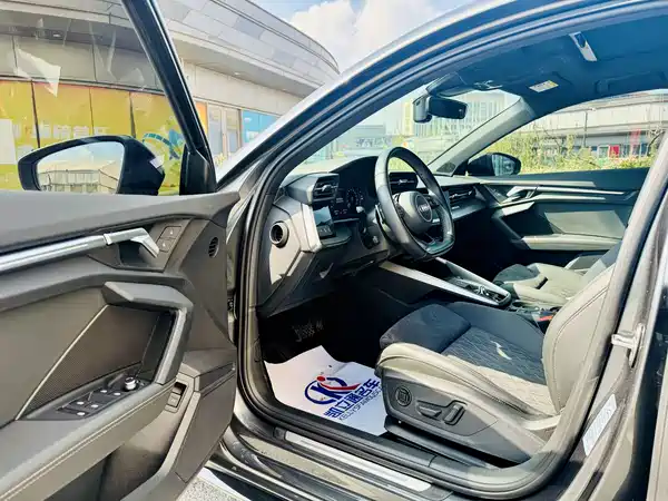 Audi A3 2024, фото 7