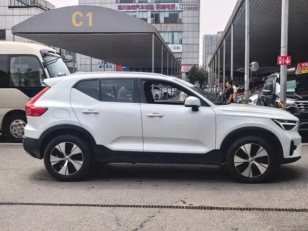 Volvo XC40 2024, фото 10