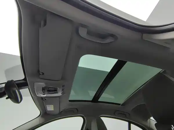 BMW 1 Series 2023, фото 14