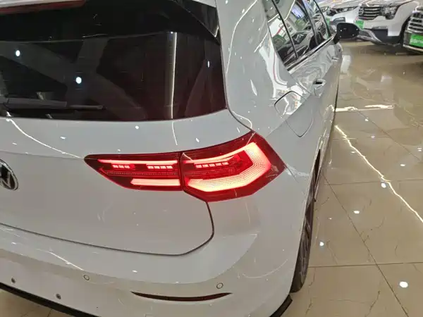 Volkswagen Golf 2023, фото 7
