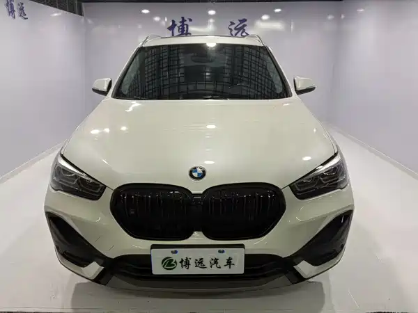 BMW X1 2022, фото 2