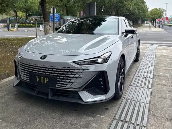 Changan UNI-V 2022