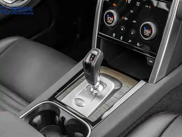 Land Rover Discovery Sport 2022, фото 19