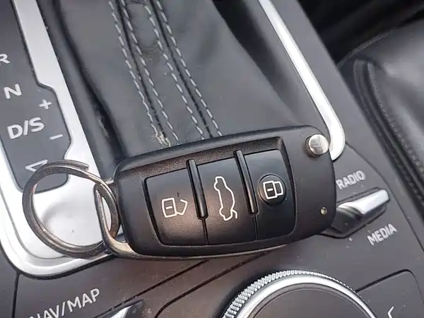 Audi Q2L 2022, фото 8