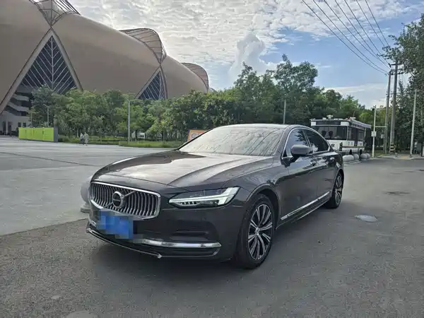 Volvo S90 2022