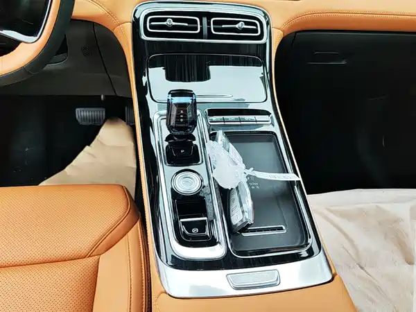 Geely Boyue L 2025, фото 13
