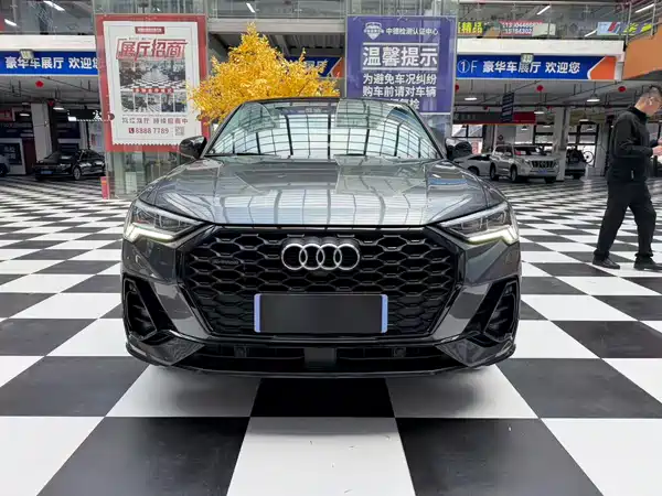 Audi Q3 Sportback 2022, фото 2