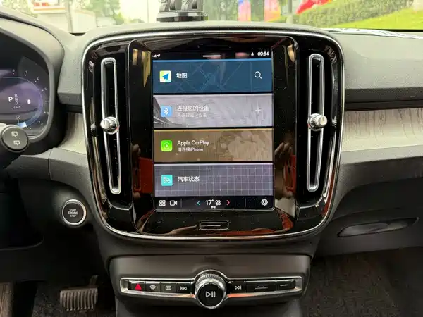 Volvo XC40 2024, фото 10