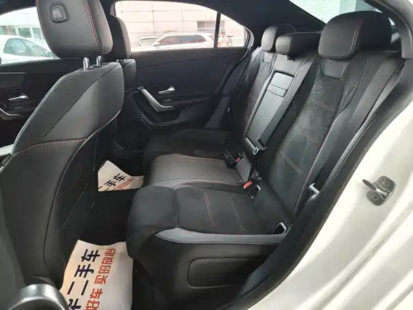 Mercedes-Benz A-Class 2025, фото 7