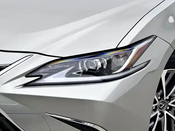 Lexus ES 2021, фото 14
