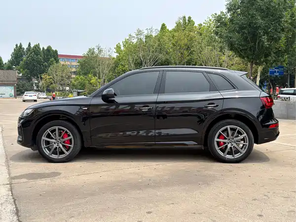 Audi Q5L 2023, фото 3