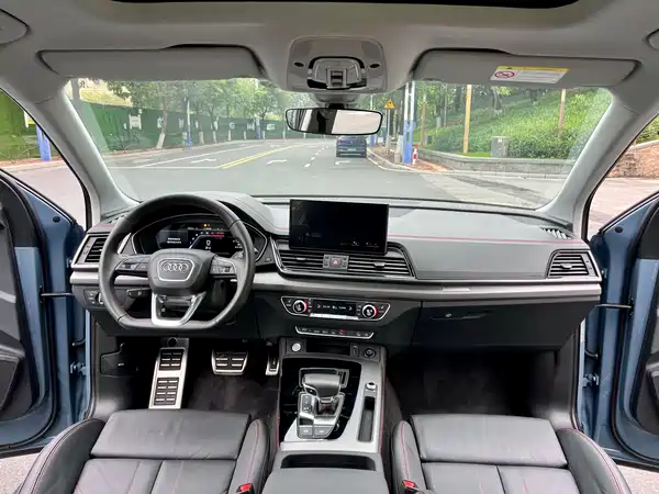 Audi Q5L 2022, фото 17