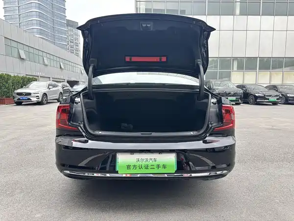 Volvo S90 PHEV 2024, фото 19
