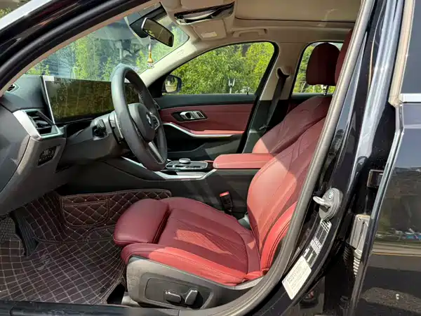BMW 3 Series 2023, фото 4