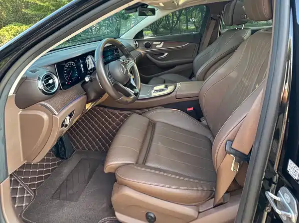 Mercedes-Benz E-Class 2022, фото 8
