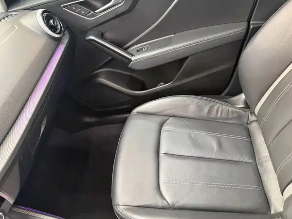 Audi Q2L 2022, фото 13