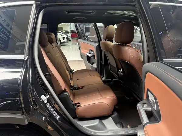 Mercedes-Benz GLB 2024, фото 15