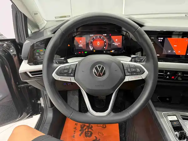 Volkswagen Golf 2023, фото 10