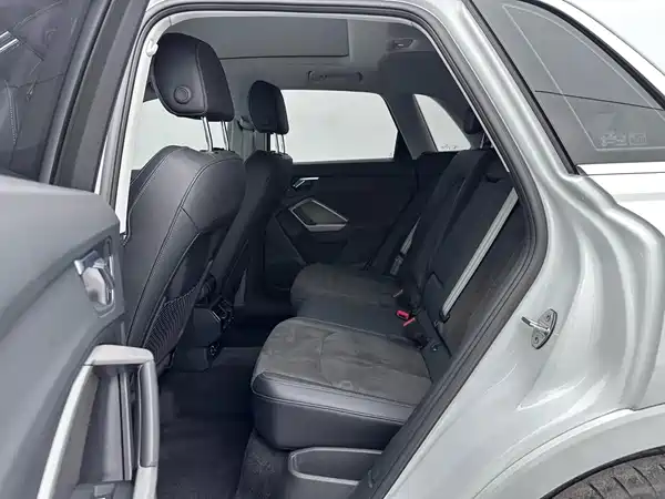 Audi Q3 2023, фото 15
