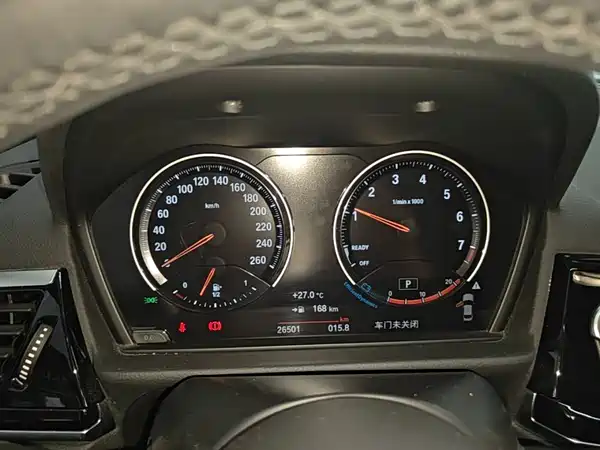 BMW 1 Series 2023, фото 11