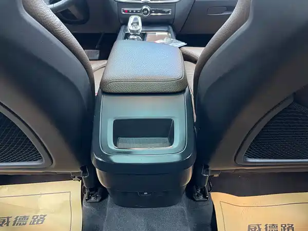 Volvo XC60 2022, фото 18