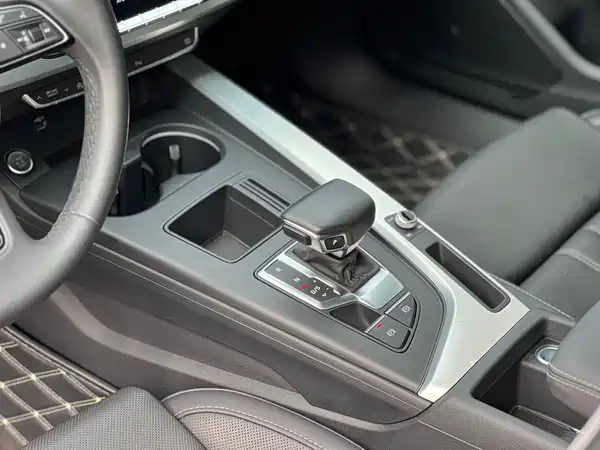Audi A4L 2024, фото 8