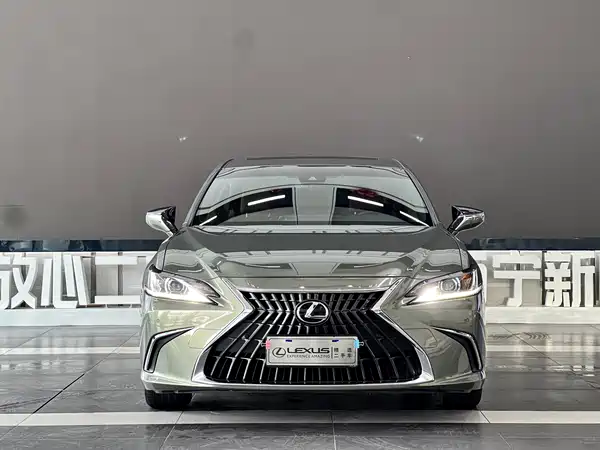 Lexus ES 2022, фото 2