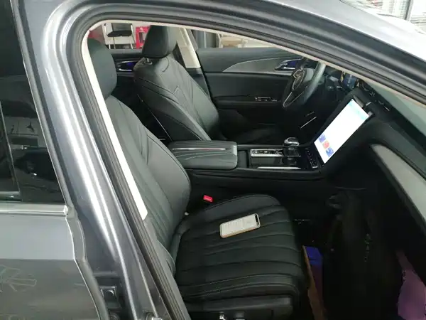 Hongqi H5 2023, фото 19