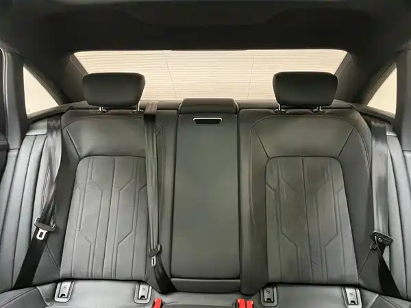 Audi A6L 2024, фото 9