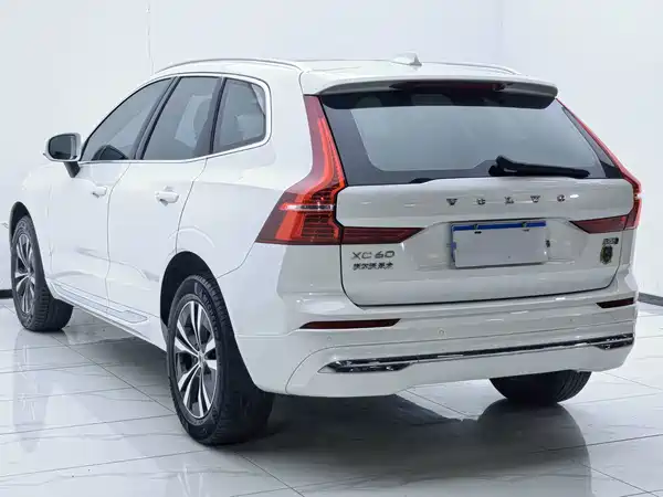Volvo XC60 2023, фото 9