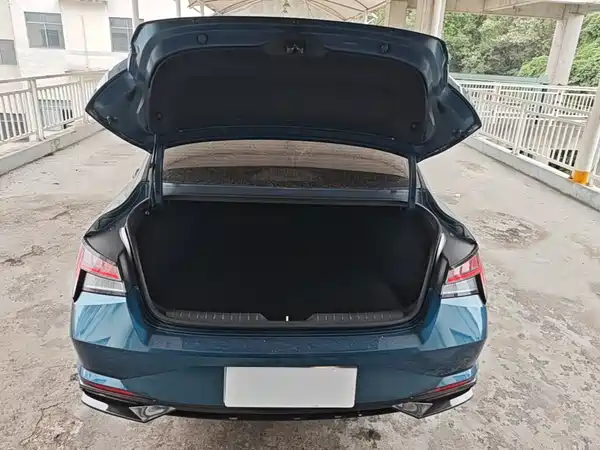Hyundai Elantra 2022, фото 18