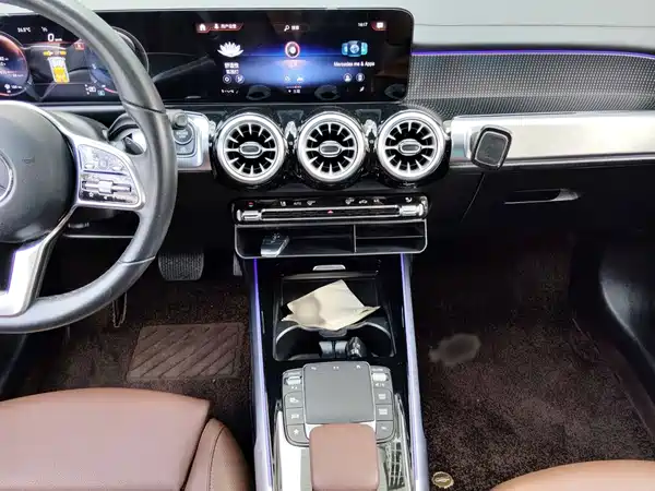 Mercedes-Benz GLB 2022, фото 5
