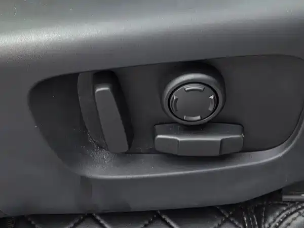 Land Rover Discovery Sport 2022, фото 18