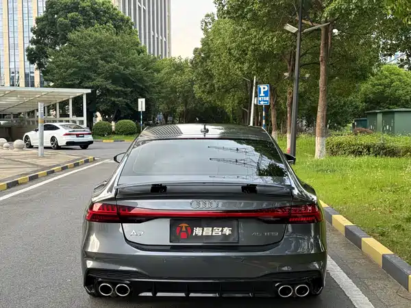 Audi A7 2022, фото 8