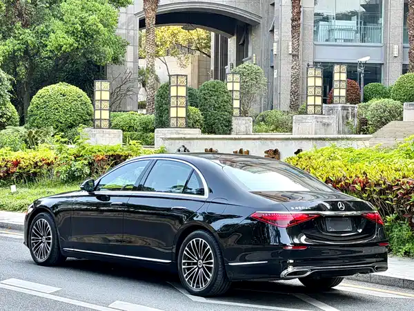 Mercedes-Benz S-Class PHEV 2023, фото 4